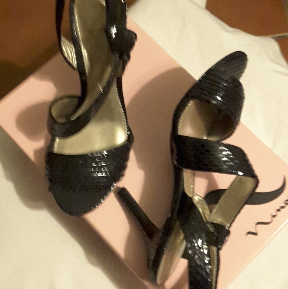 Womens shoes
